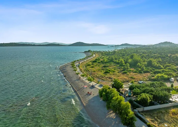 With Parking Space - 12926 アパート